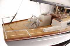 Segelyacht Omega 70 cm